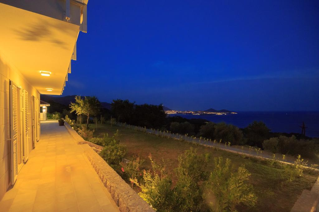 Hedera Estate, Villa Hedera VII 자톤 외부 사진